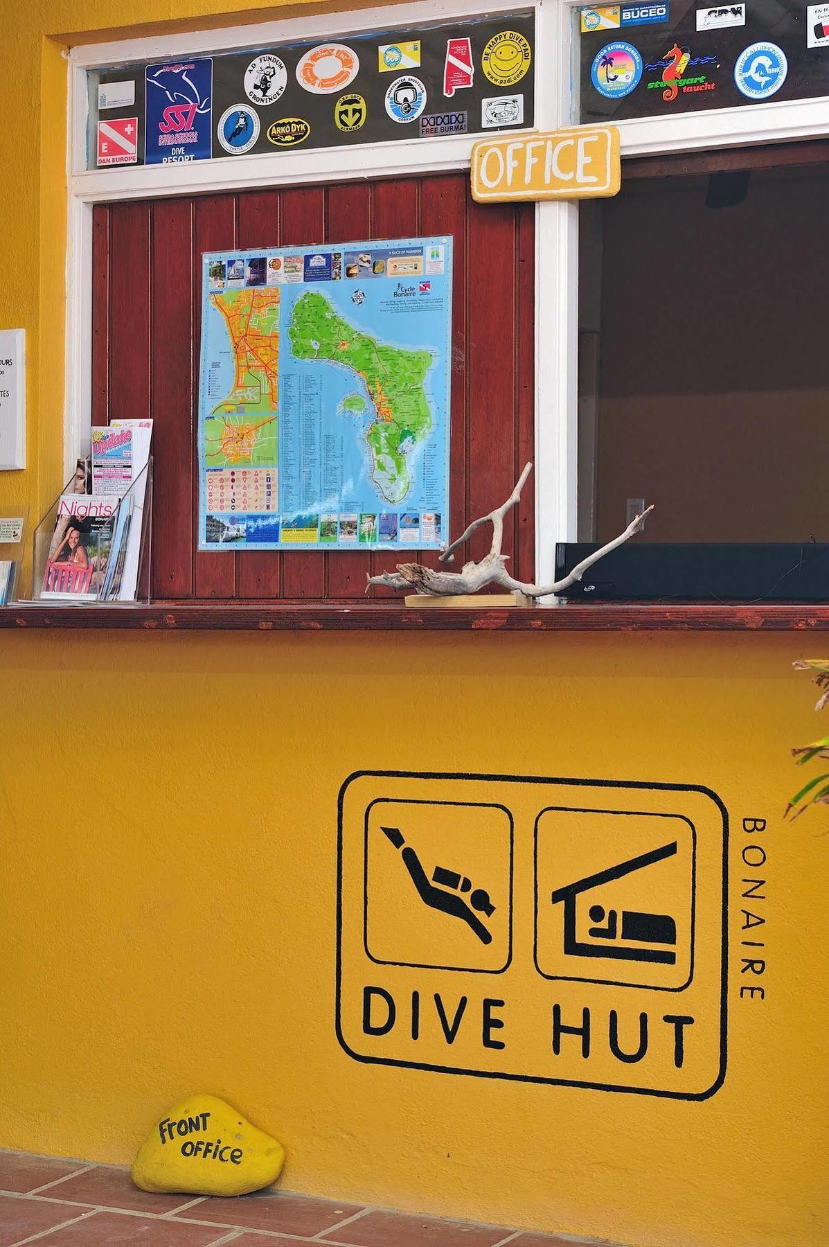 The Dive Hut - Boutique Apartments Kralendijk  Exterior photo