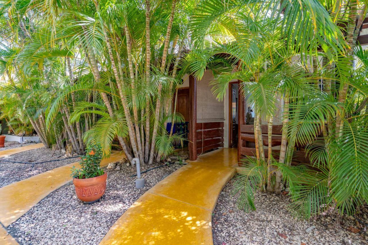 The Dive Hut - Boutique Apartments Kralendijk  Exterior photo